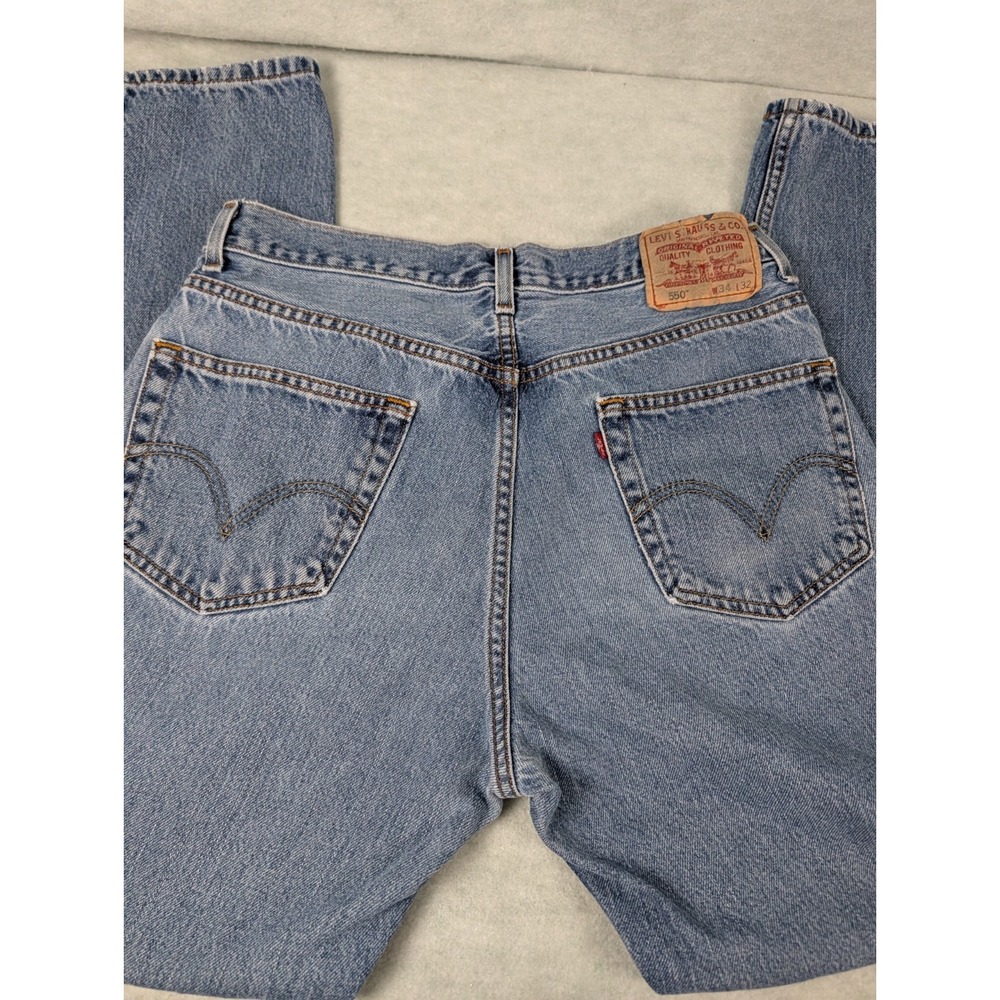 Vintage Y2K Levi's 550 Relaxed Fit Jeans 34x32 Light Wash Denim (33x32)
